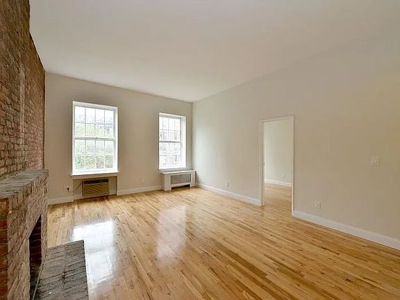 3rd image of 225 W 14th St APT 4F