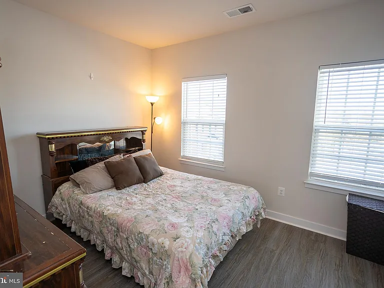 9926 New Pointe Dr — Photo 27