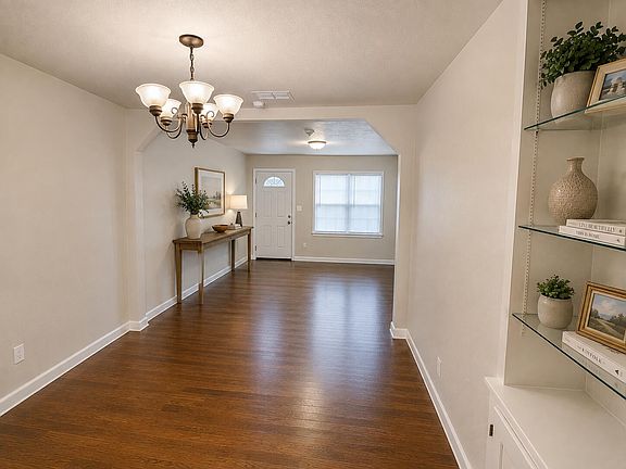 2nd image of 2013 48th St