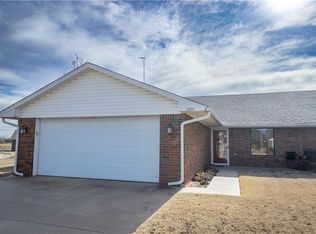 1524 E Proctor Ave, Weatherford, OK 73096
