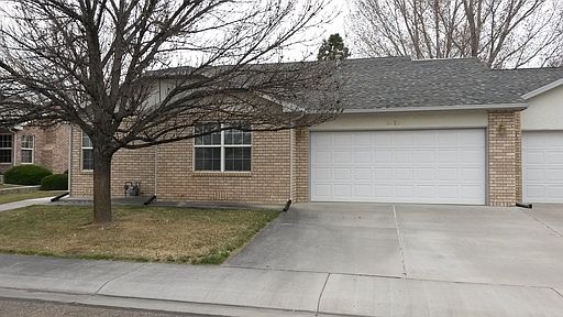 4th image of 3920 E Brambling Ln