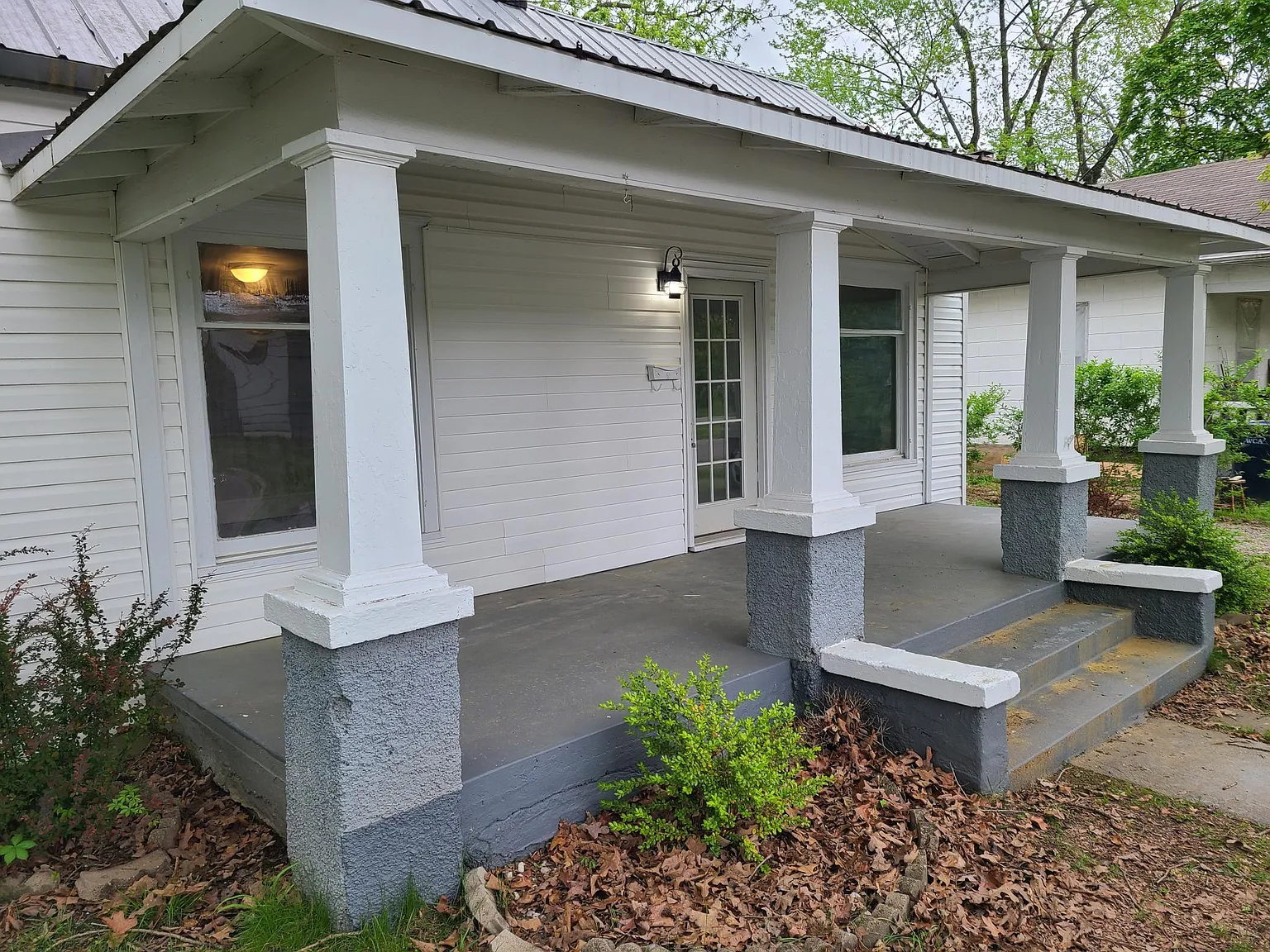 421 Highland St — Photo 3