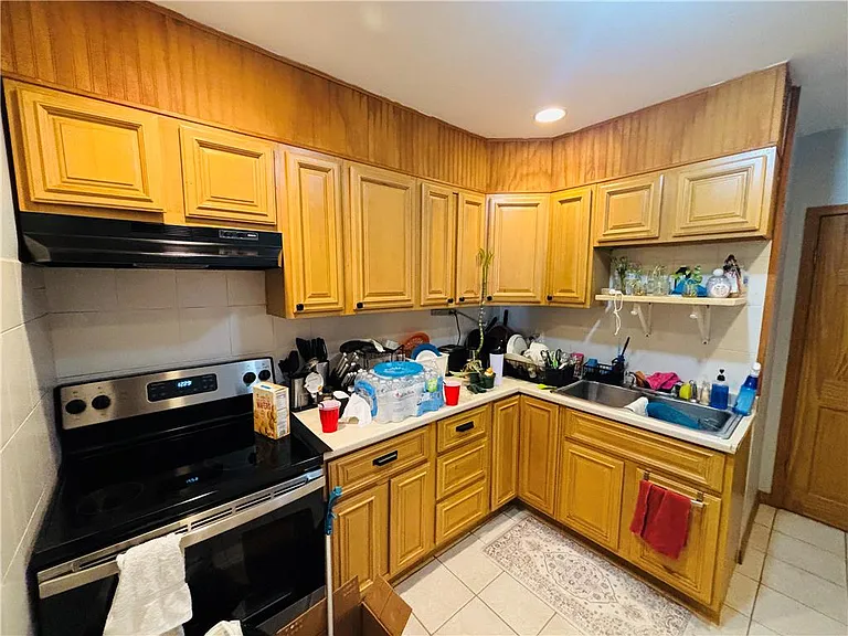 204 S 14th St #1 — Photo 8