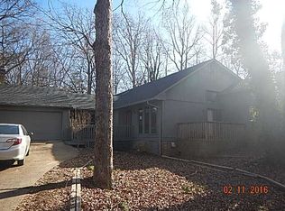 14 Honeybee Ln, Taylors, SC 29687