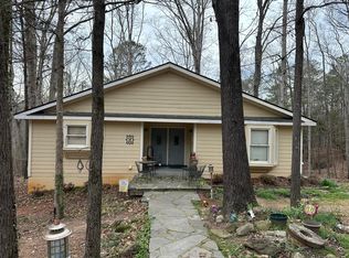 693 Oak Bend Dr, Hull, GA 30646