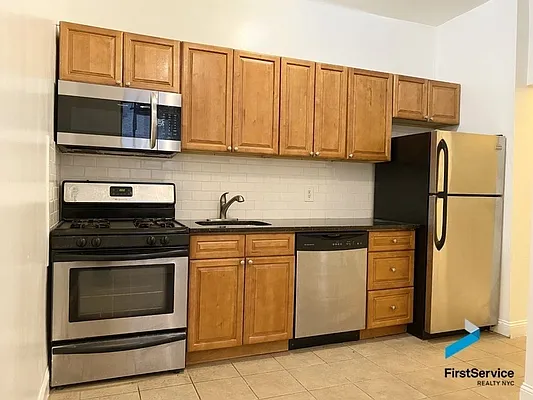 Rented by FirstService Realty (legacy) | media 3