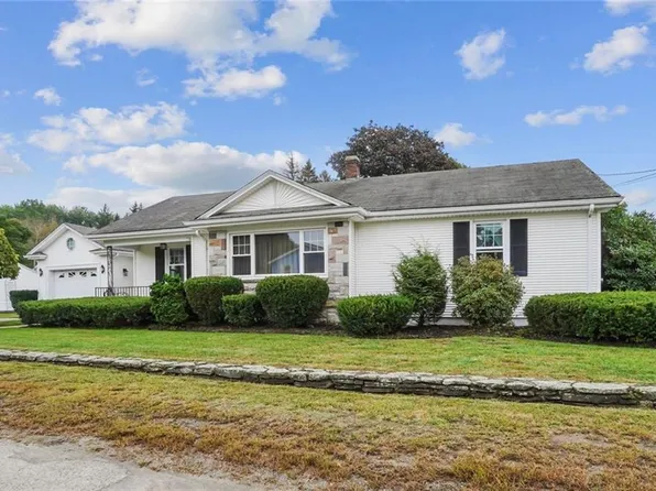27 Campeau St, Woonsocket, RI 02895