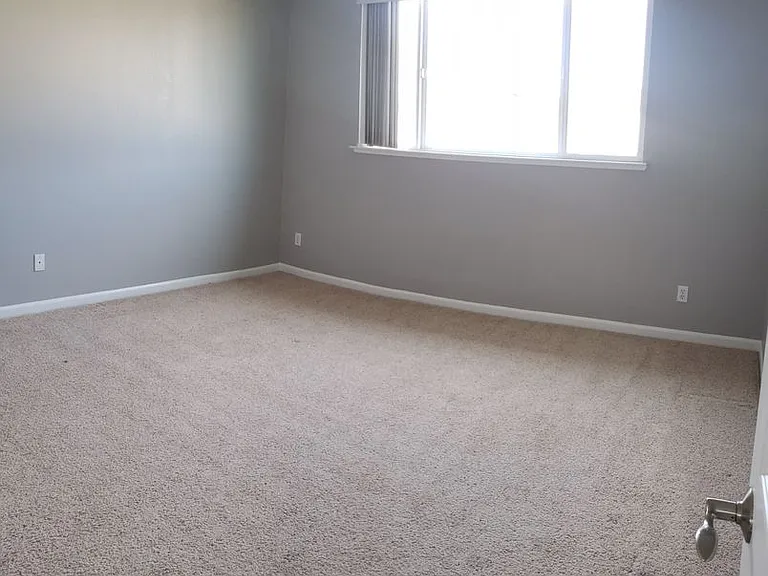 353 Rosebriar Pl — Photo 12