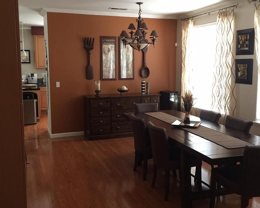 Entry - Living/Dining