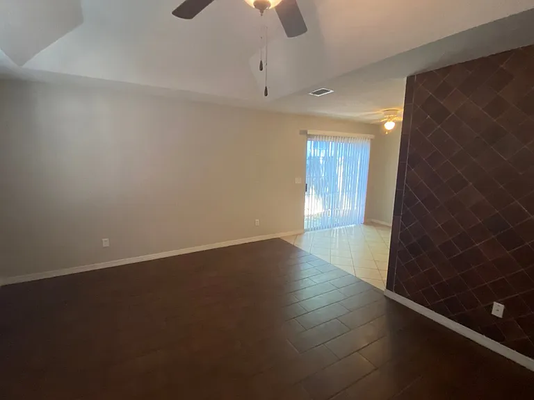113 Oakhill Ave — Photo 3