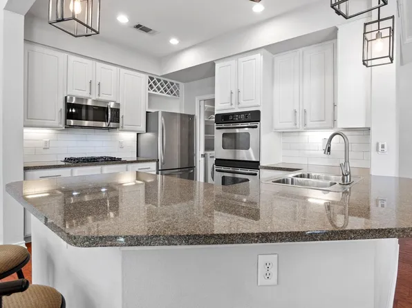 300 San Gabriel Village Blvd APT 410, Georgetown, TX 78626