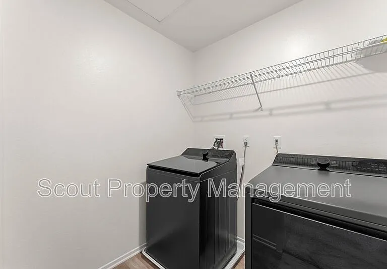 28841 Cutlass St — Photo 20