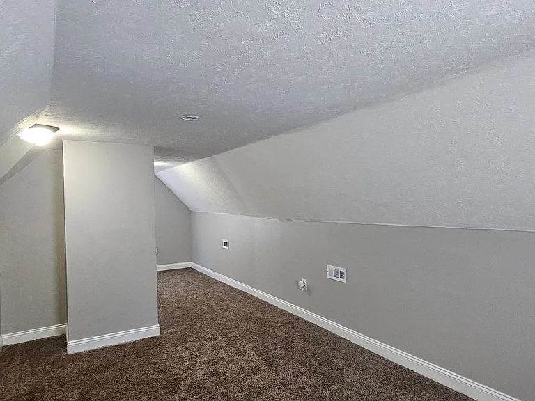 9710 Easton Ave — Photo 22