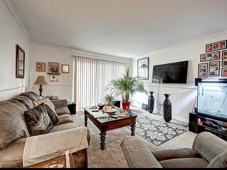 3005 Walnut Bend Ln #15 — Photo 10