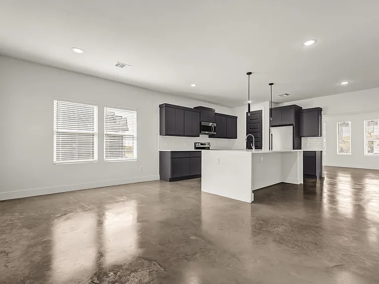 3006 Alpha Wolf Ct — Photo 9