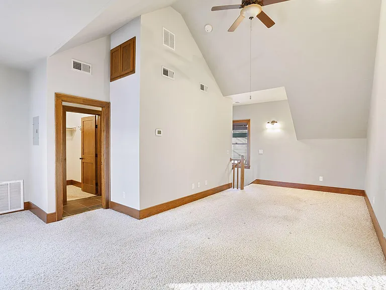 1377 Jefferson Ave — Photo 22
