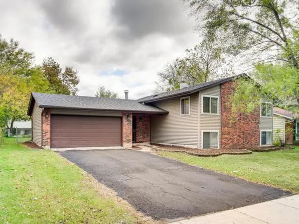 504 Nassau Ave, Bolingbrook, IL 60440