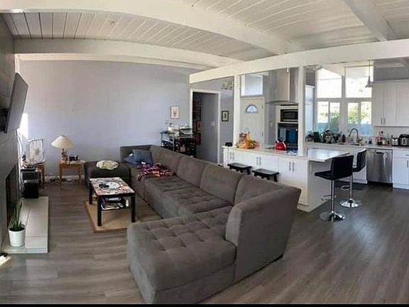 4th image of 1652 Eleanor Dr