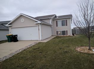 105 Evergreen Cir, West Fargo, ND 58078