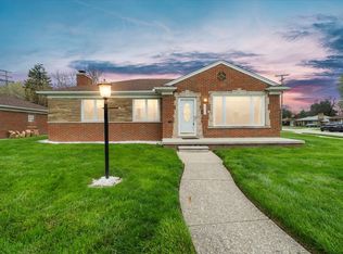 19085 Norton Ave, Eastpointe, MI