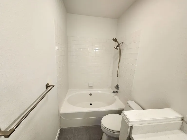 17827 80th Ave NE #B102 — Photo 27