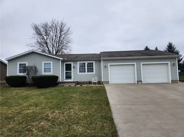75 Bernwood Dr, North East, PA 16428