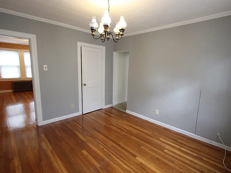 23 Saxon St #23 — Photo 16