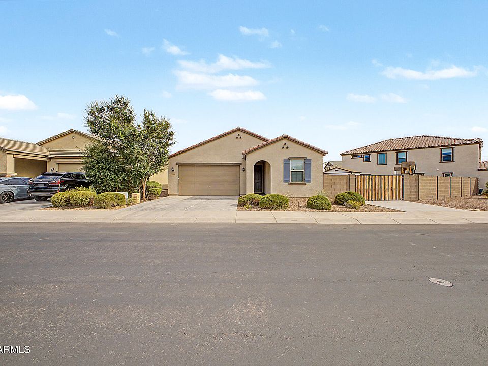 1st image of 2951 E FLORIAN Avenue