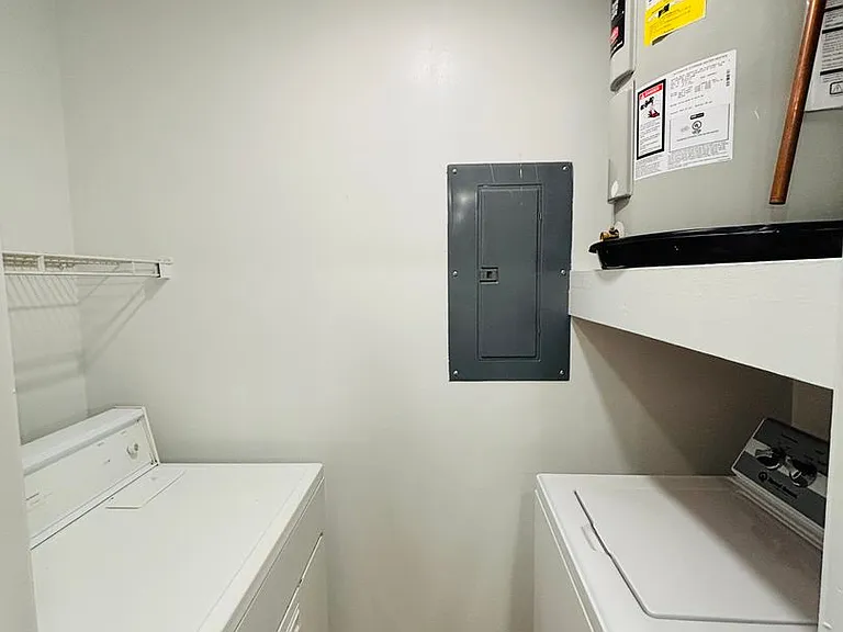 927AB - 410 Houston St. - DM — Photo 66
