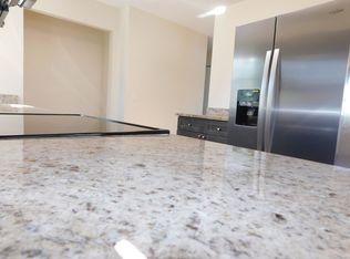 2084 Lakeview Dr, Melbourne, FL 32935