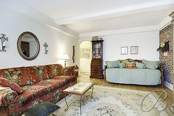 Sold by Bellmarc Realty | media 11