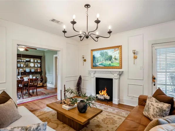 907 Clinton St, Brenham, TX 77833