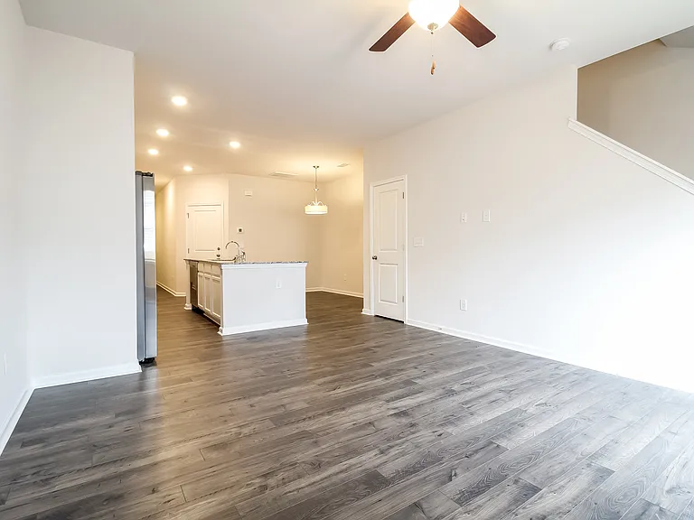3 Crestwind Dr — Photo 3