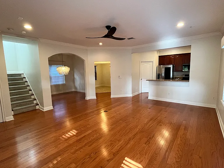 820 Ellwood Ave #A — Photo 6