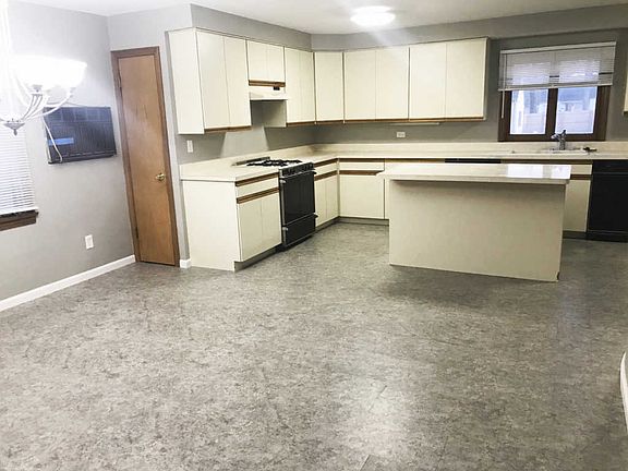 4th image of 188 Oakview Dr