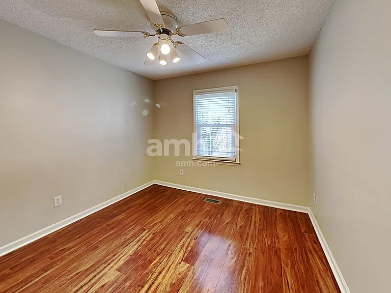 8633 Swarthmore Dr — Photo 12