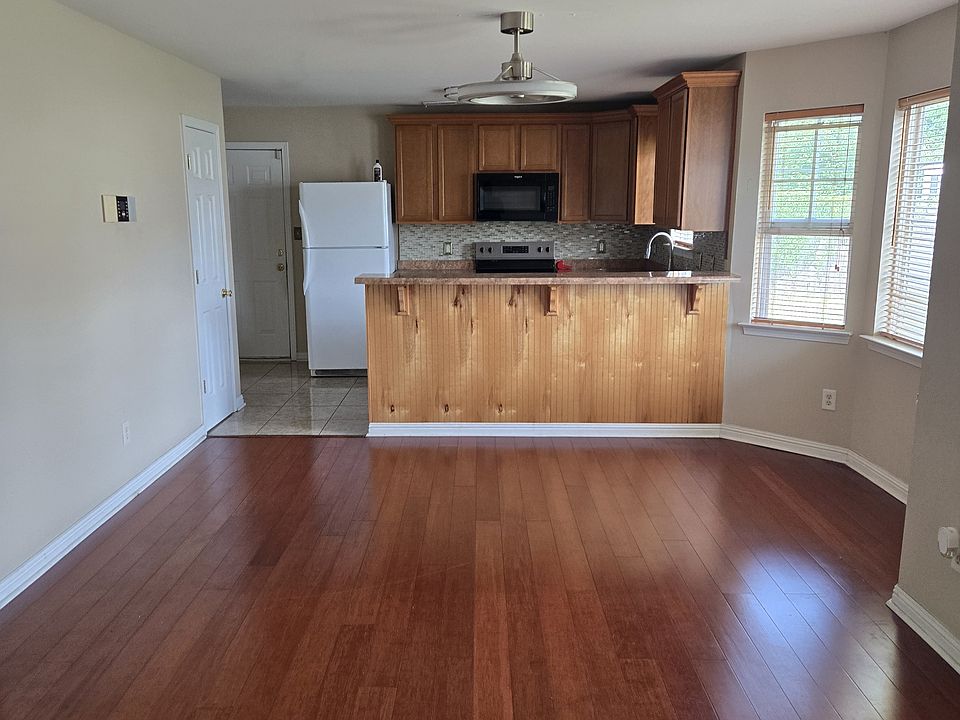 2nd image of 10941 Elm Bend Dr