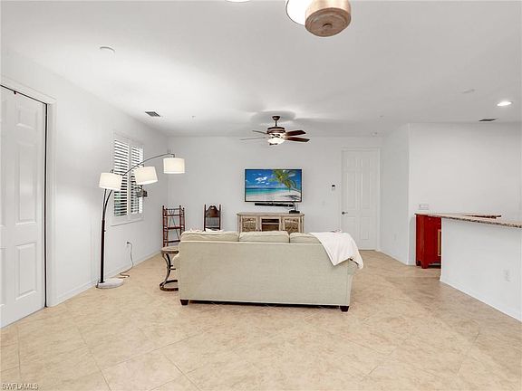 5th image of 9066 Albion LN N #5103