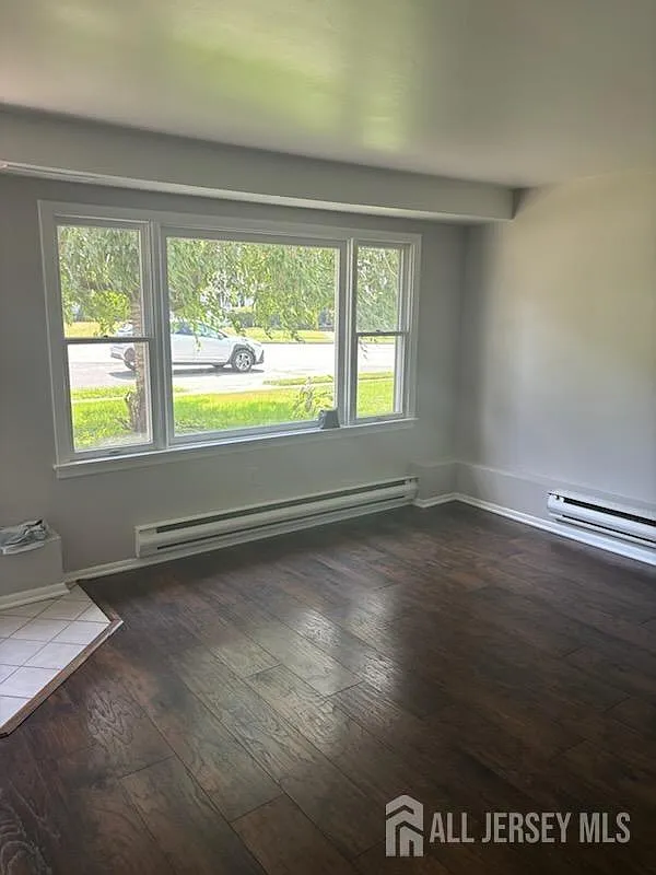 Building Photo - 47 Thorpe Ave #1