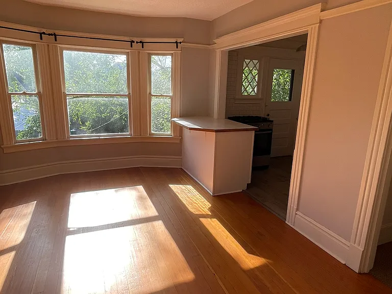 716 SE 16th Ave #2 — Photo 4