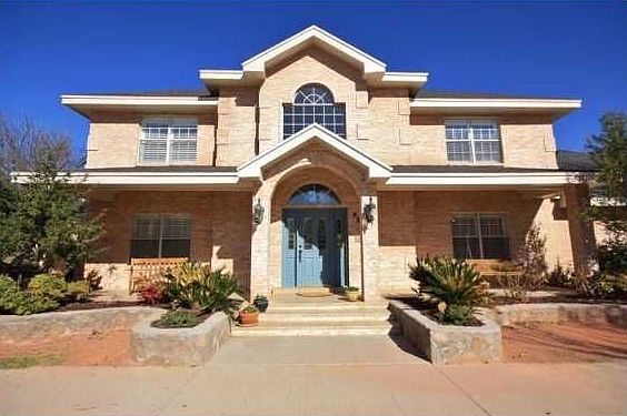 1st image of 425 Kingswood Dr