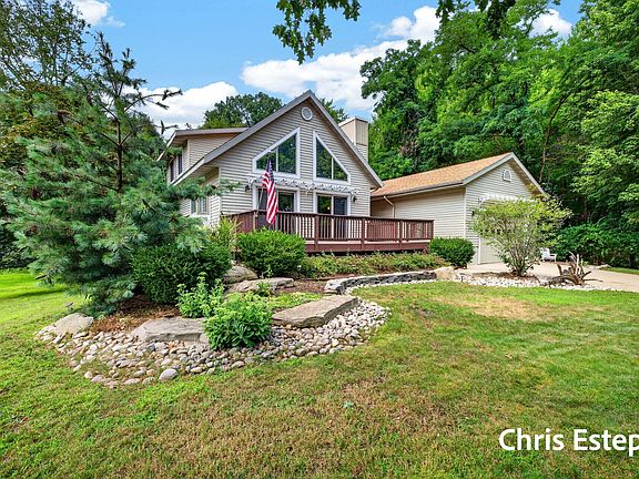4th image of 18127 Lovell Rd