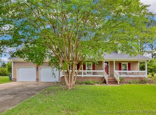 6745 Foxberry Rd, Fayetteville, NC 28314