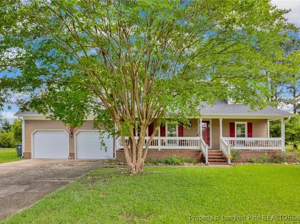 6745 Foxberry Rd, Fayetteville, NC 28314