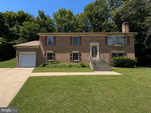 10501 Cedarwood Ln, Fort Washington, MD 20744