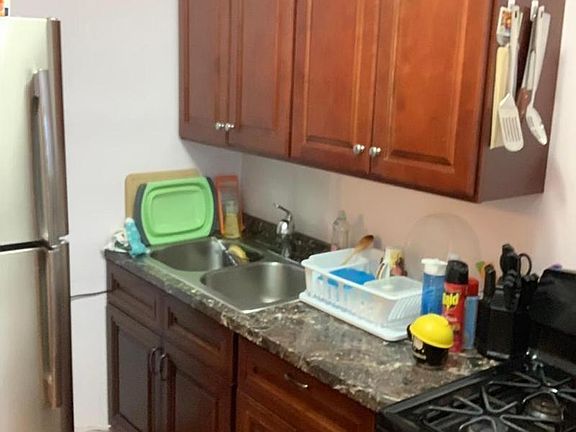 5th image of 6115 98th St APT 12B