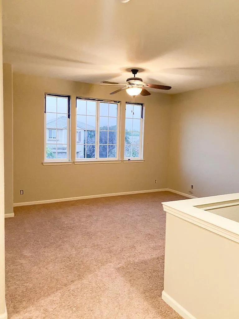 624 Chandon Dr — Photo 3