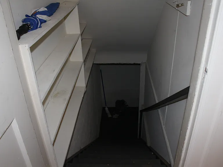 1574 Elizabeth St — Photo 12