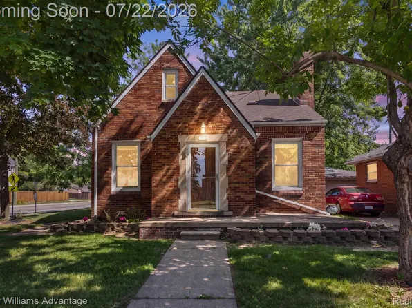 307 E Chesterfield St, Ferndale, MI 48220