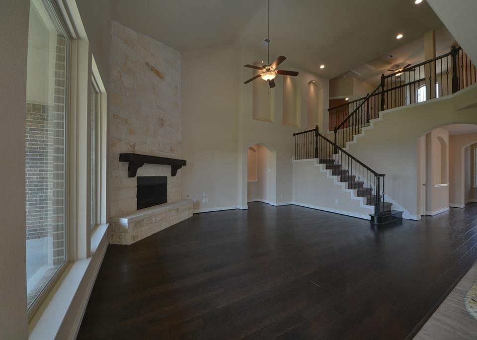 1st image of 25423 Fleming Lodge Ln